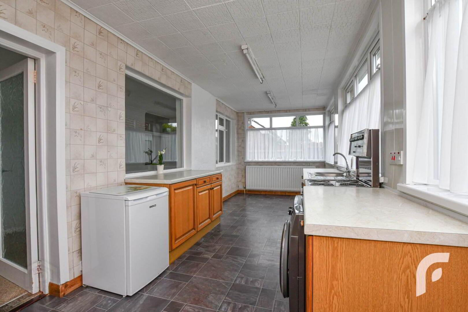 221 Glebe Road 17 of 39