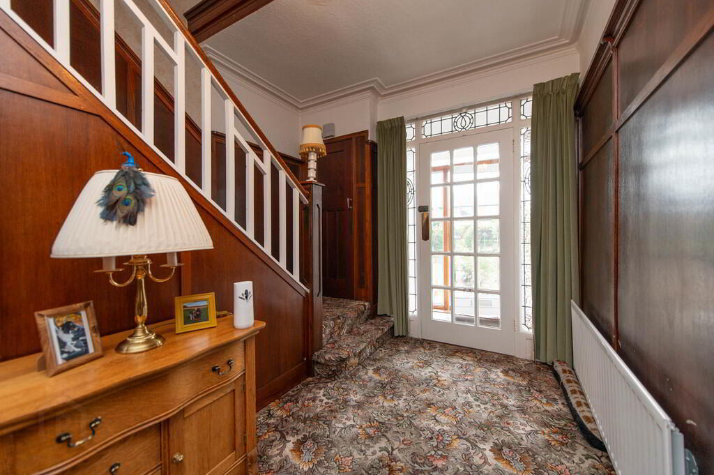 256 Holywood Road 3 of 28