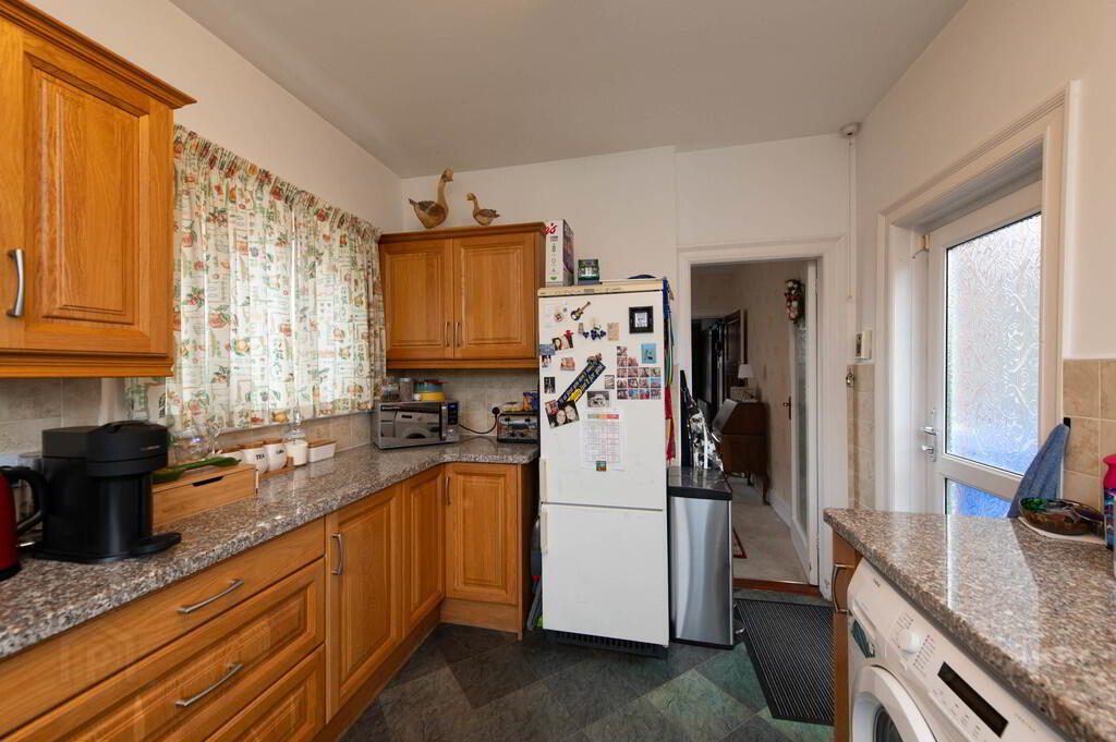256 Holywood Road 10 of 28