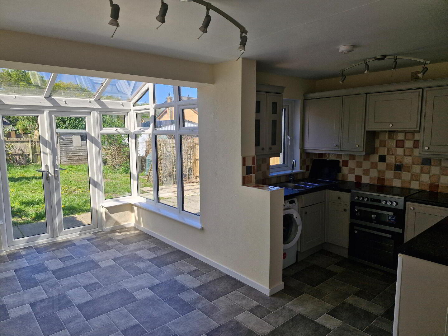 29 Somerset Court 4 of 8