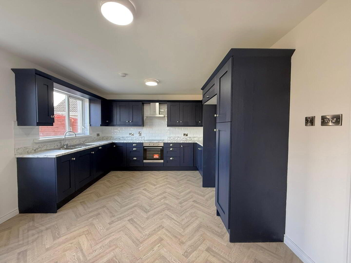 6 Drumvale Avenue 10 of 44