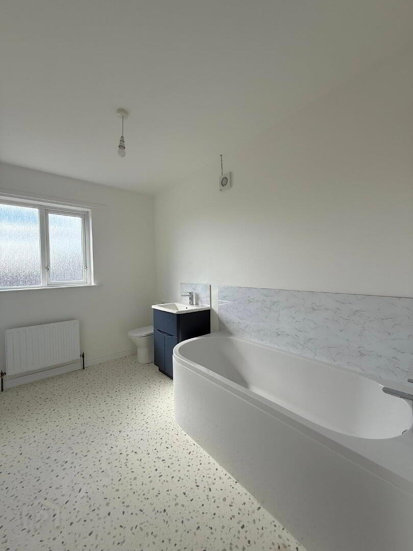 6 Drumvale Avenue 30 of 44