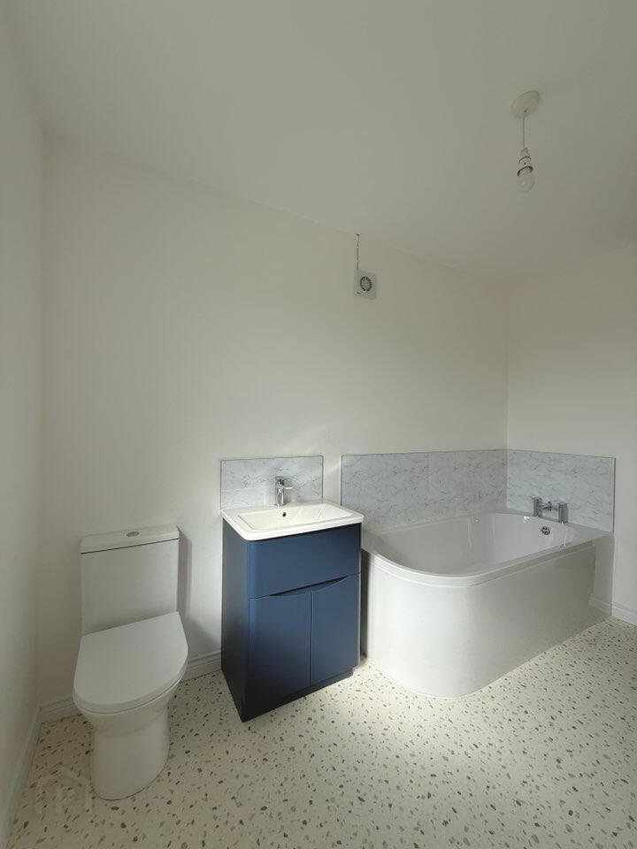 6 Drumvale Avenue 28 of 44