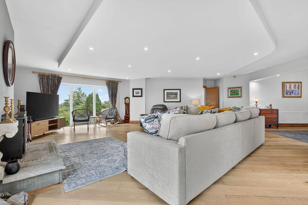 24 Artidillon Road 7 of 48