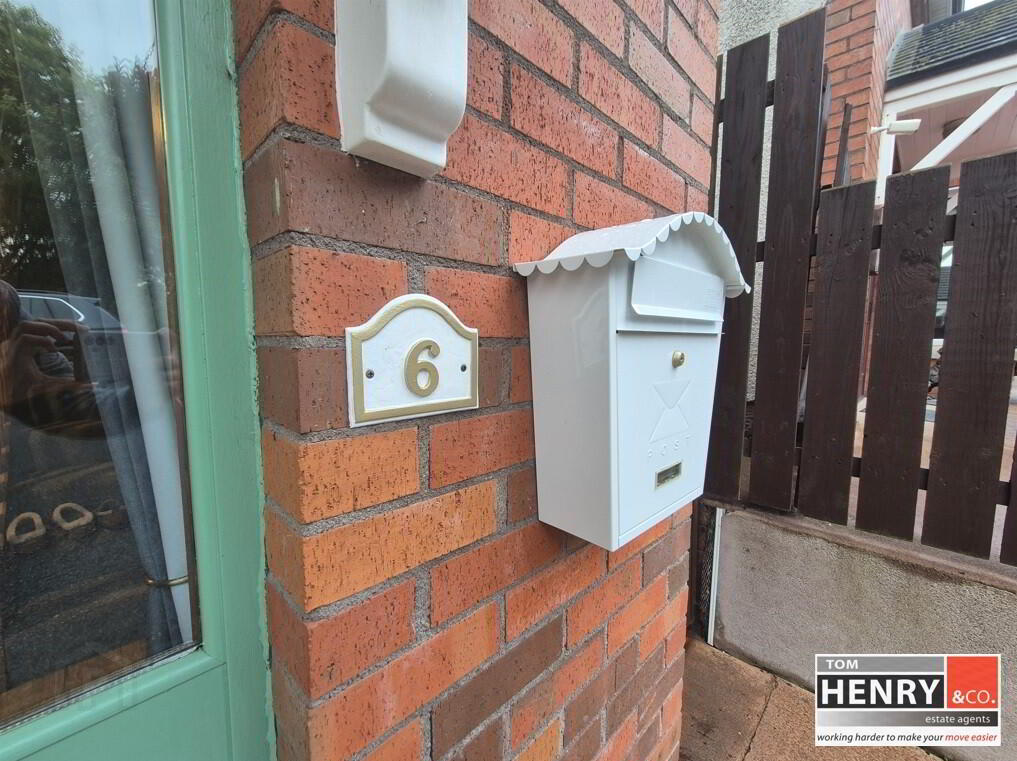 6 Caulfield Glen 2 of 18