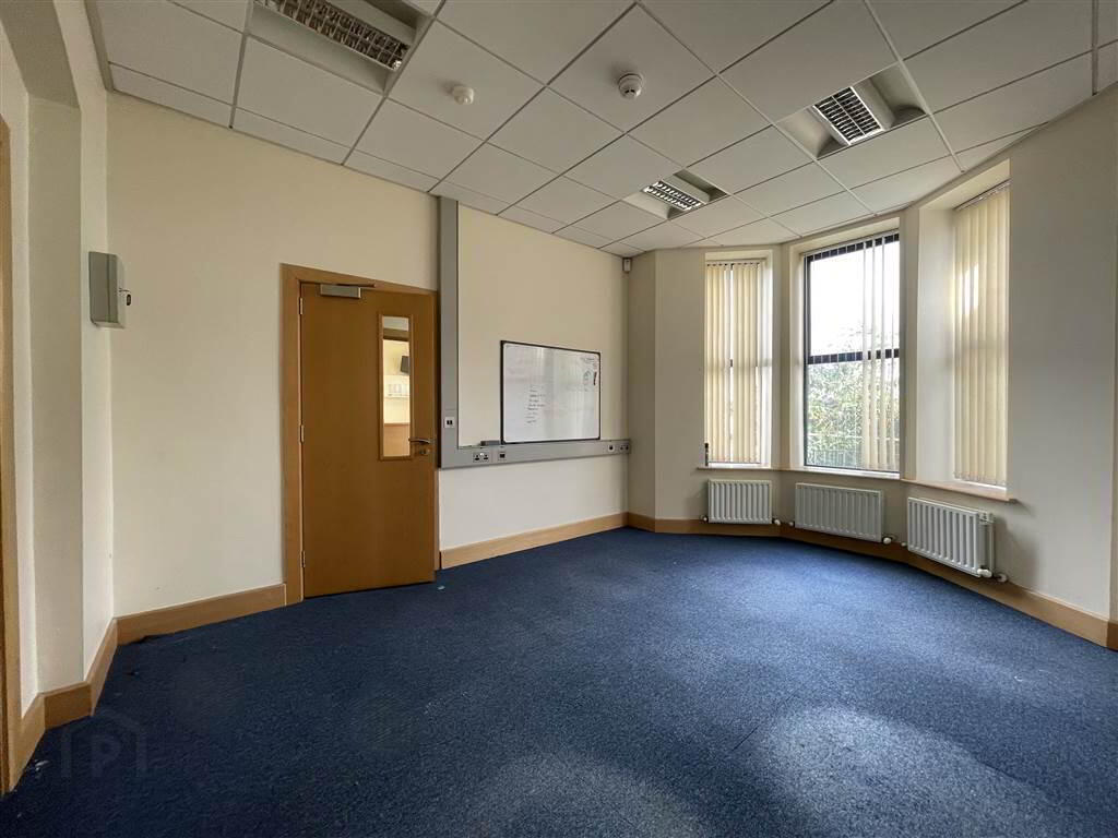 290-292 Antrim Road 5 of 15