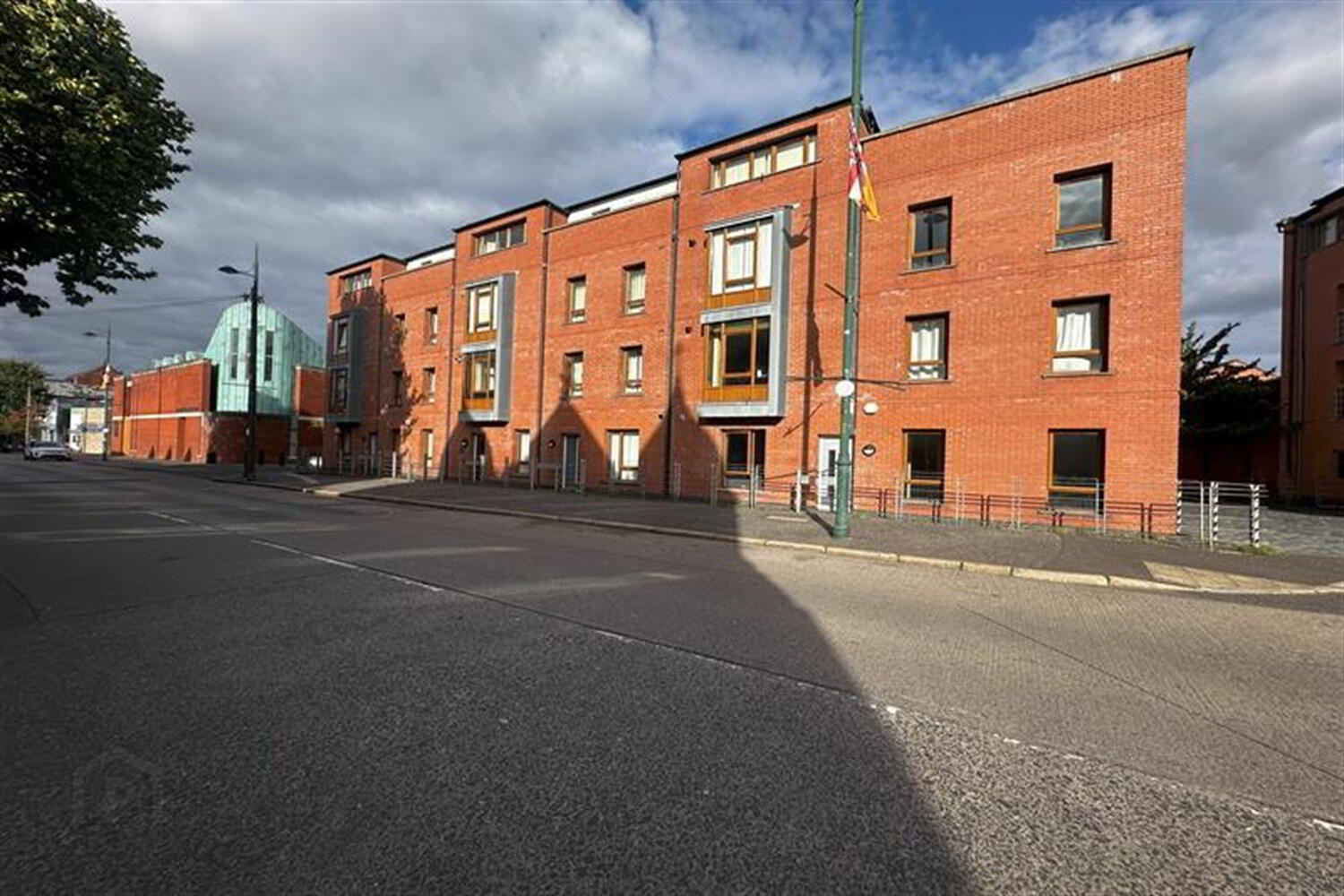 Apartment 14 112 Templemore Avenue 1 of 6