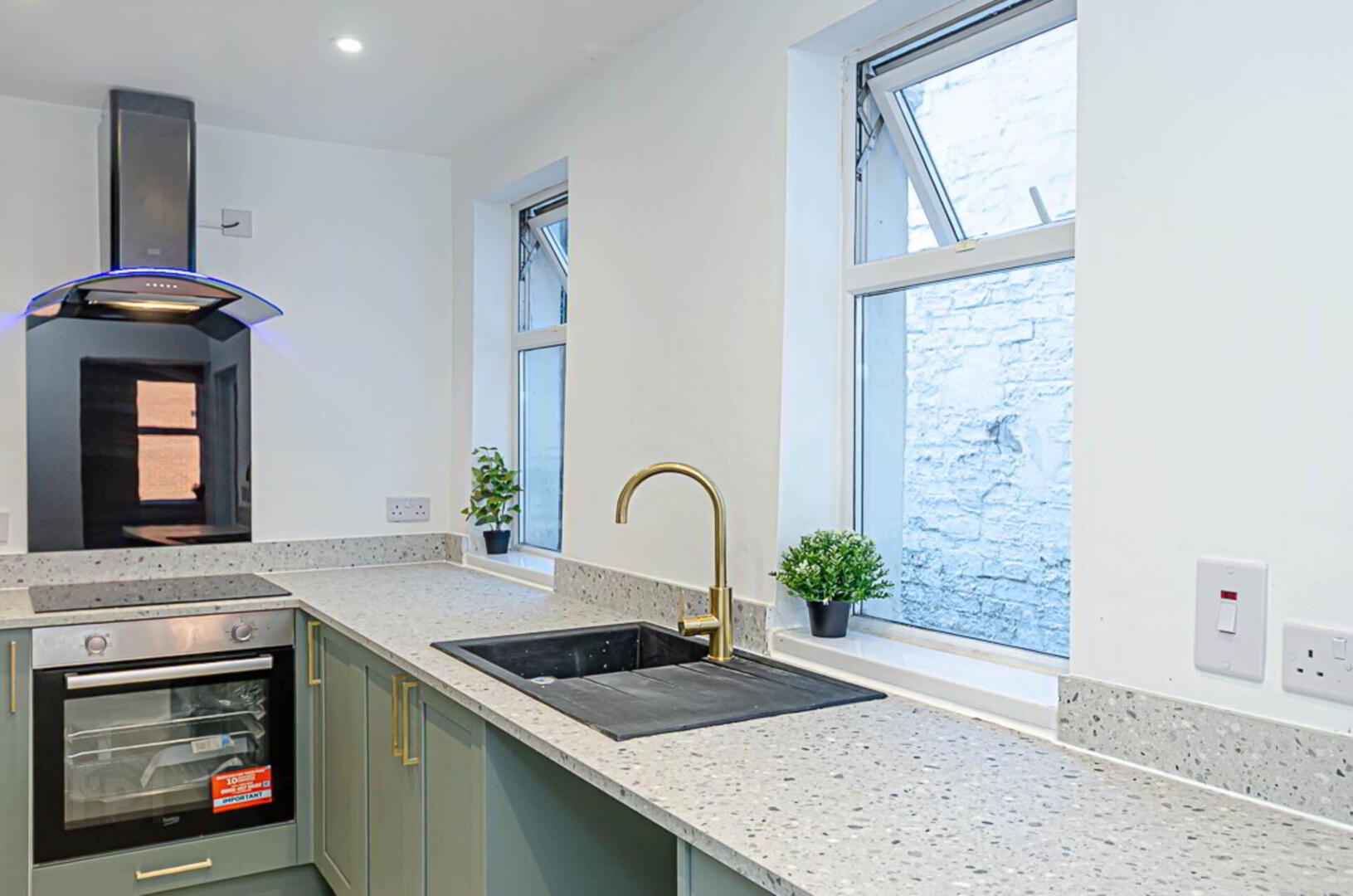 14 Jocelyn Street 9 of 26