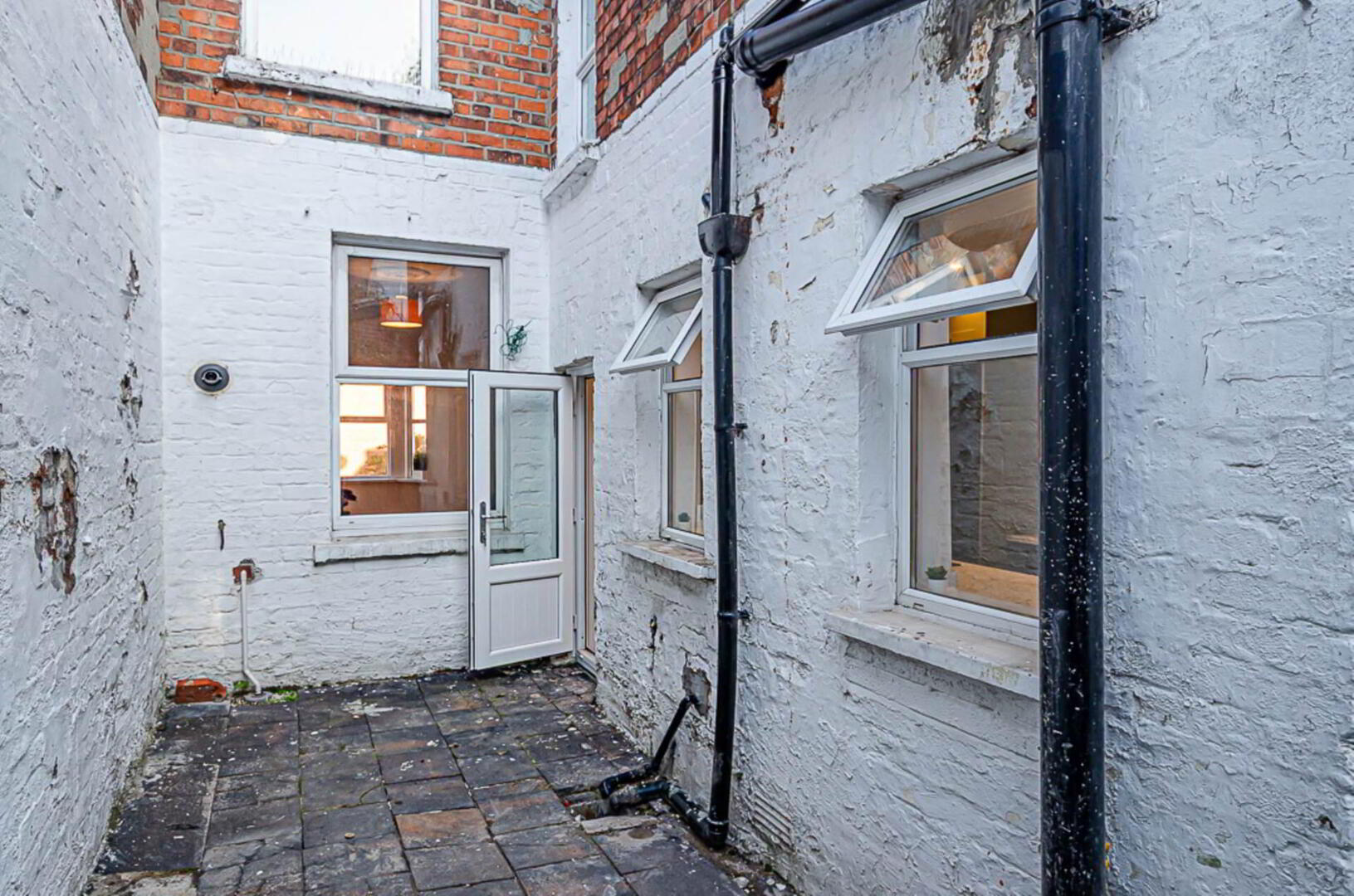 14 Jocelyn Street 26 of 26