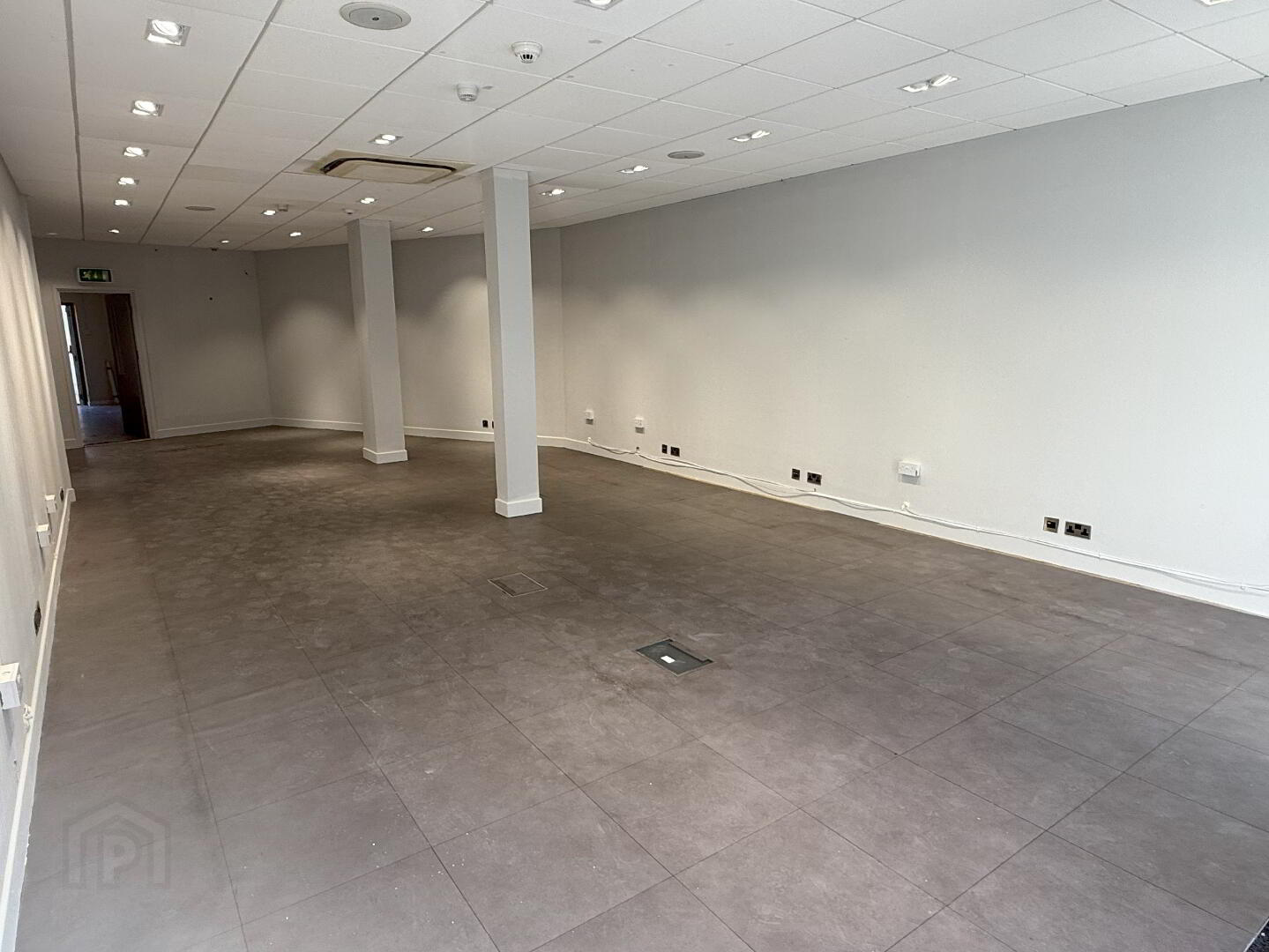 10 Bow Street 2 of 13