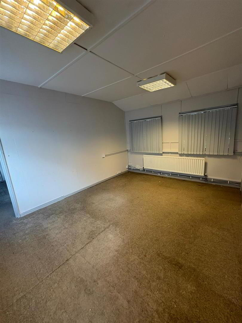 Unit 11 A Lowes Industrial Estate, 31 Ballynahinch Road 3 of 10