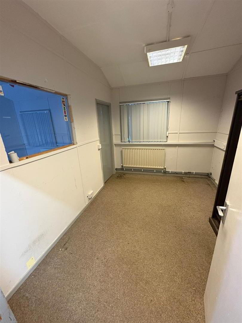 Unit 11 A Lowes Industrial Estate, 31 Ballynahinch Road 4 of 10