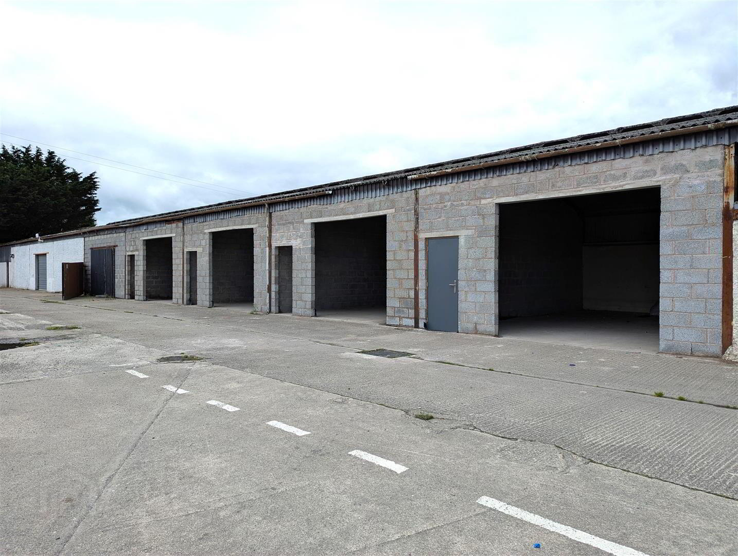 Commercial Units, 85 Mill Road 1 of 4