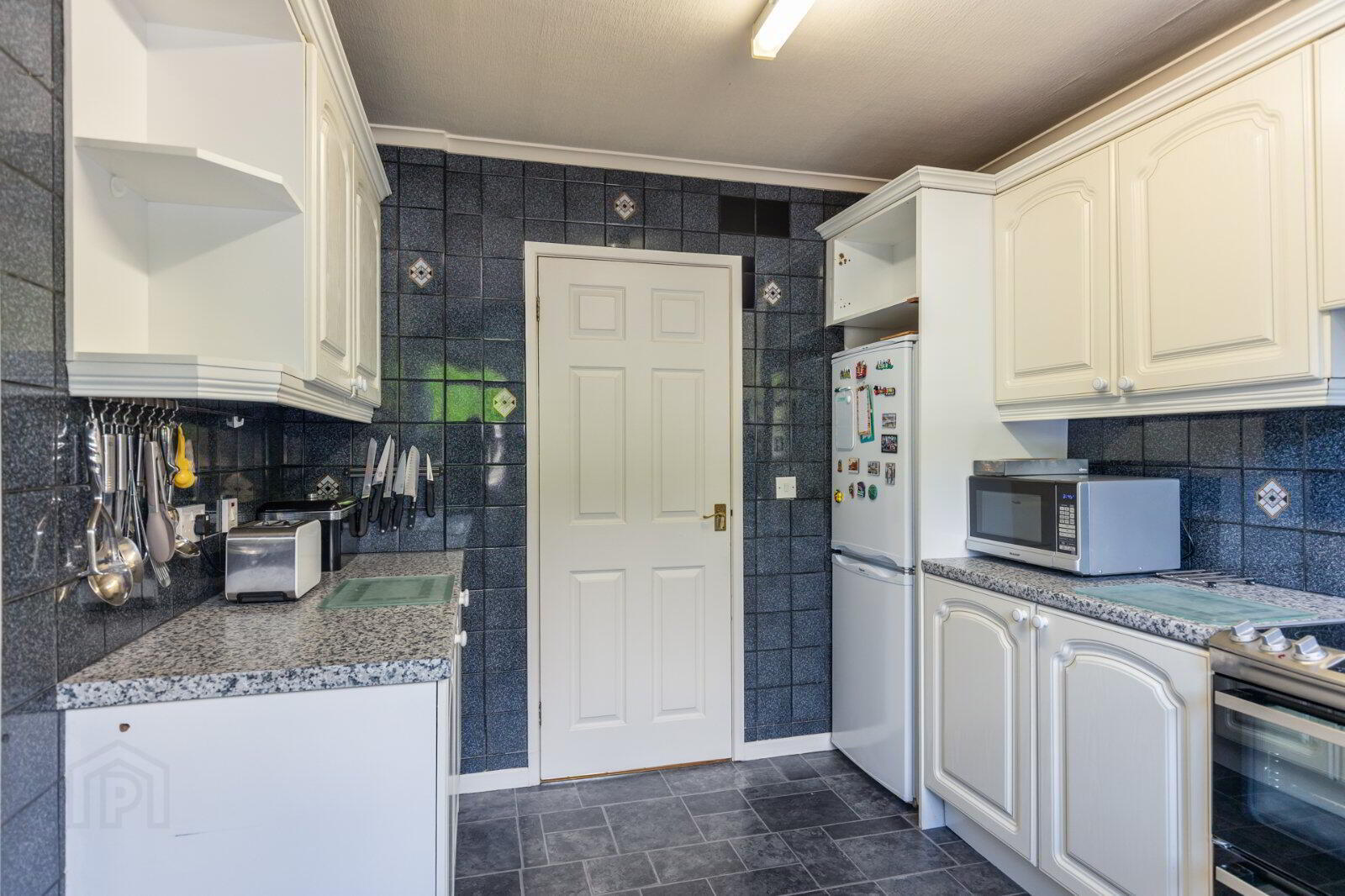 157 Dunlady Manor 11 of 27
