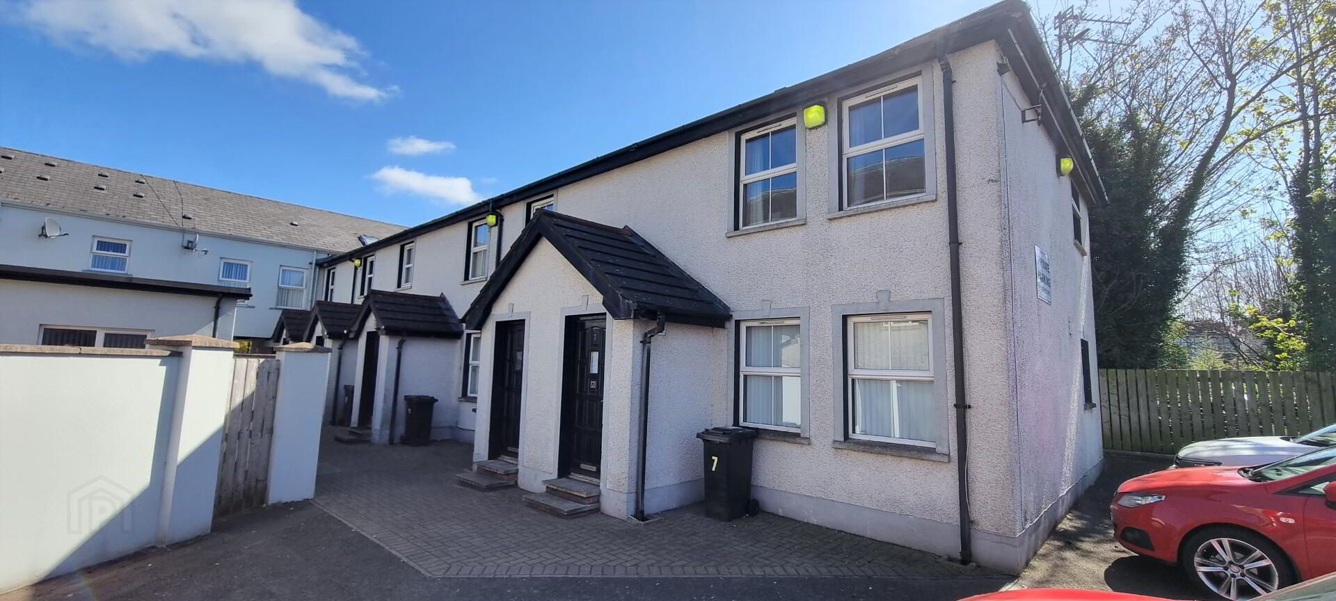 15 Millburn Mews 1 of 5
