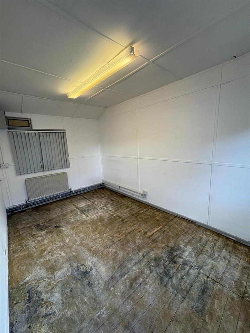 Unit 11 C Lowes Industrial Estate, 31 Ballynahinch Road 1 of 9