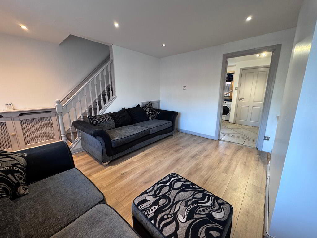797 Crumlin Road 3 of 12