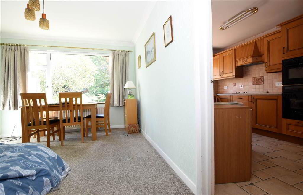 6 Brooklands Road 11 of 28