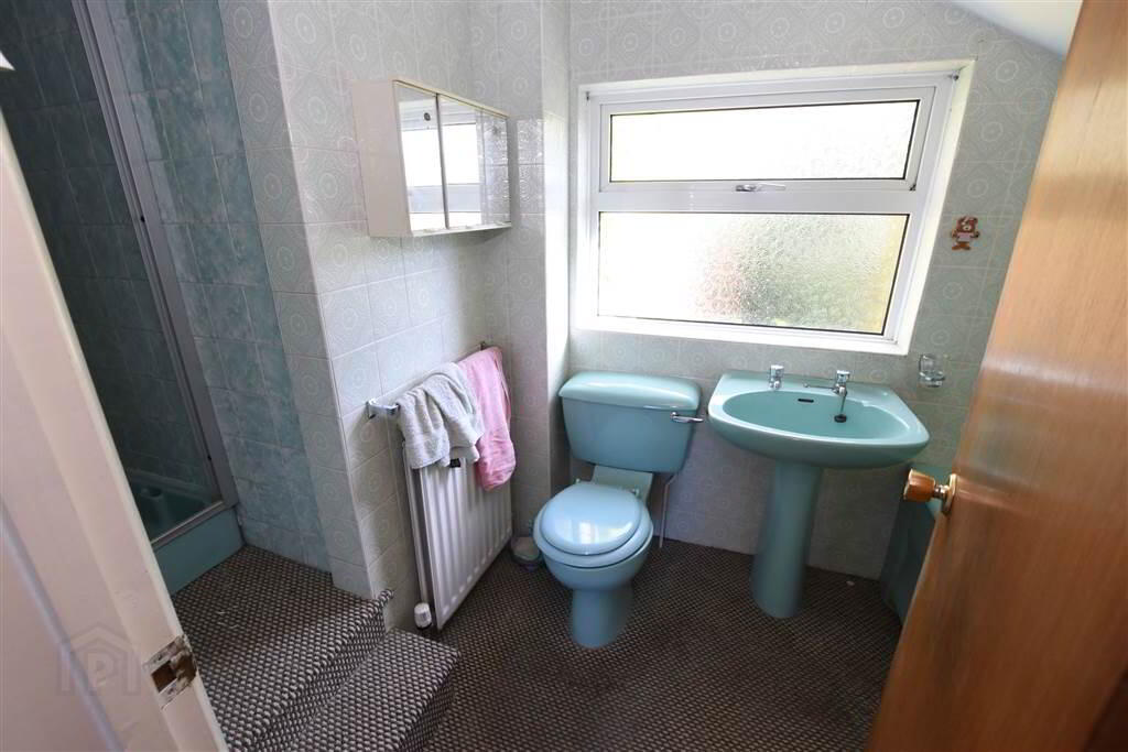 6 Brooklands Road 16 of 28