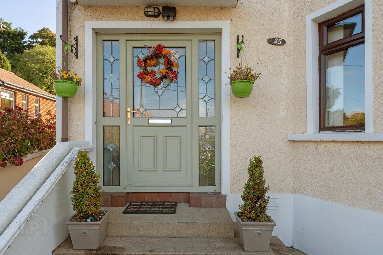 25 Crawfordsburn Road 2 of 42