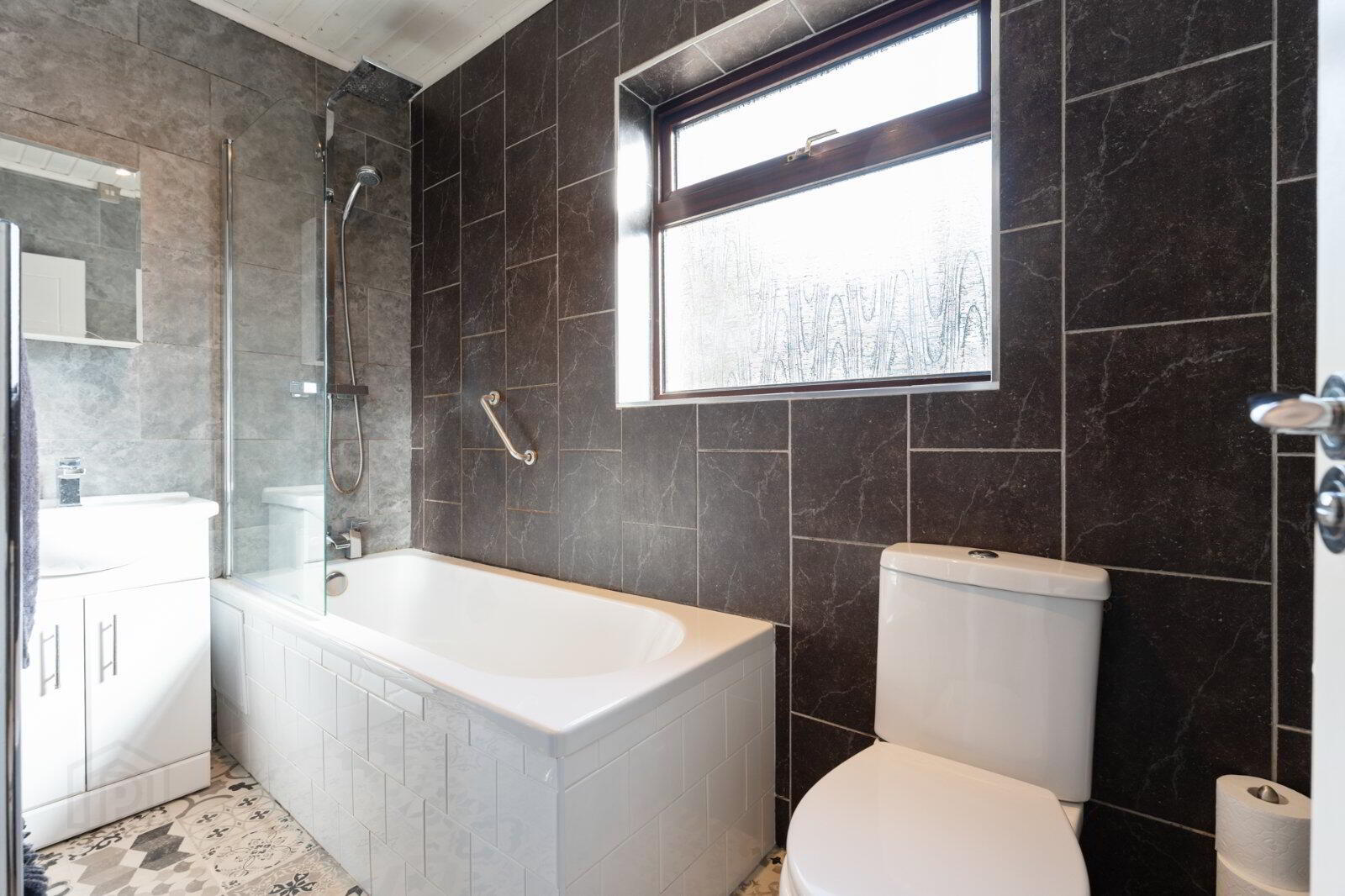 25 Crawfordsburn Road 24 of 42