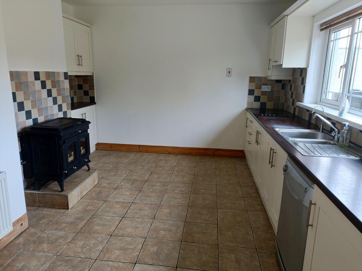 Tyrrells Lane 6 of 16