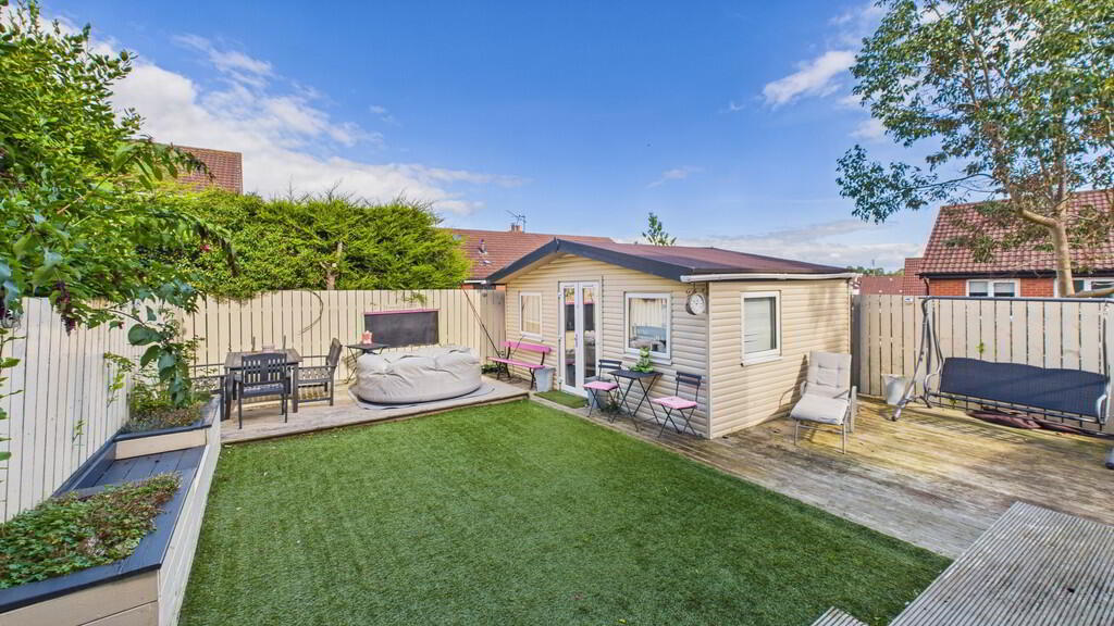 47 Carlton Heights 13 of 19
