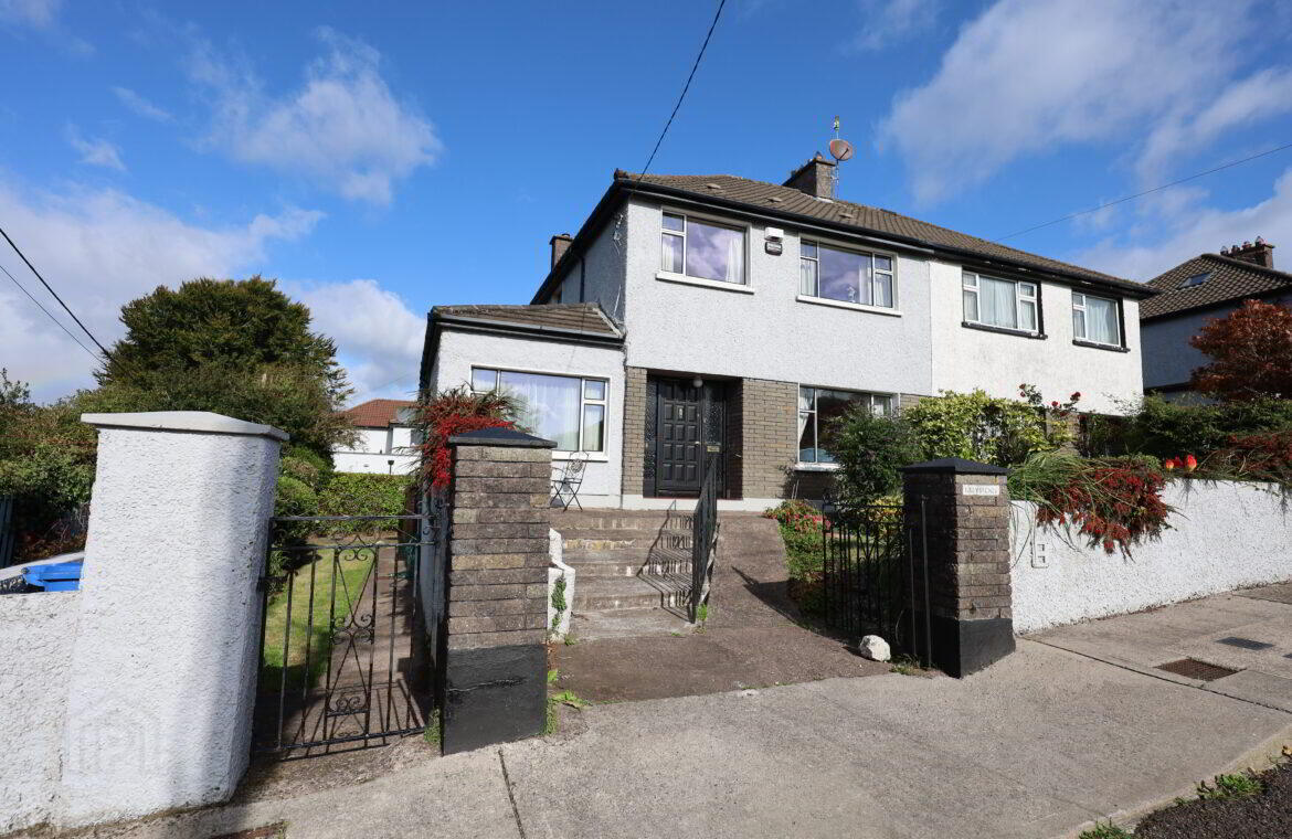 Greystones, 18 Palaceanne Lawn 1 of 23