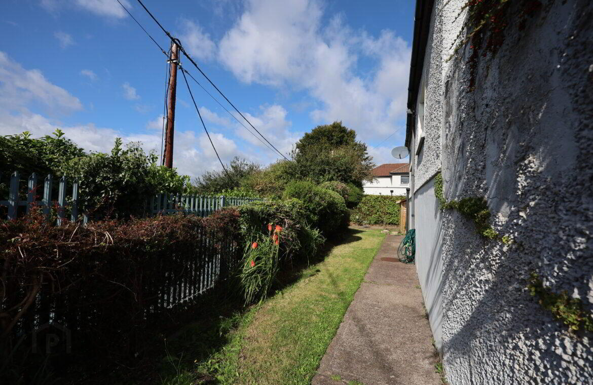 Greystones, 18 Palaceanne Lawn 22 of 23