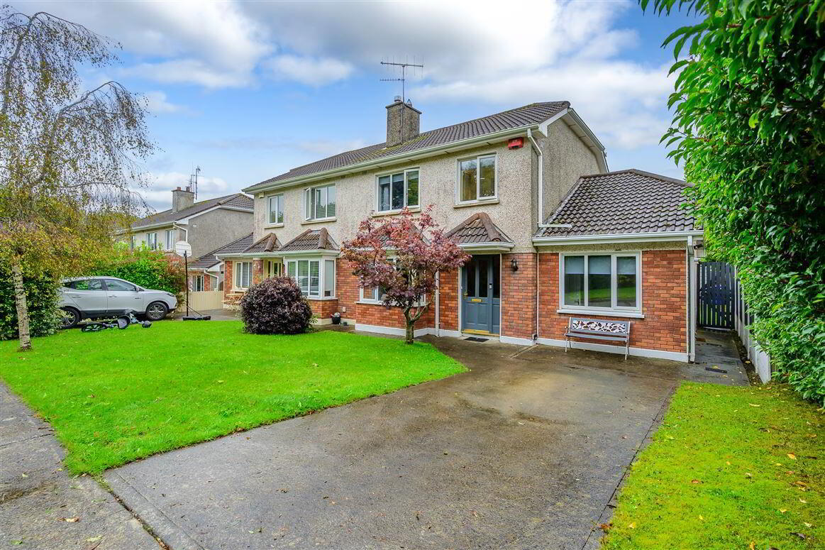 10 Upper Clevedon 3 of 66