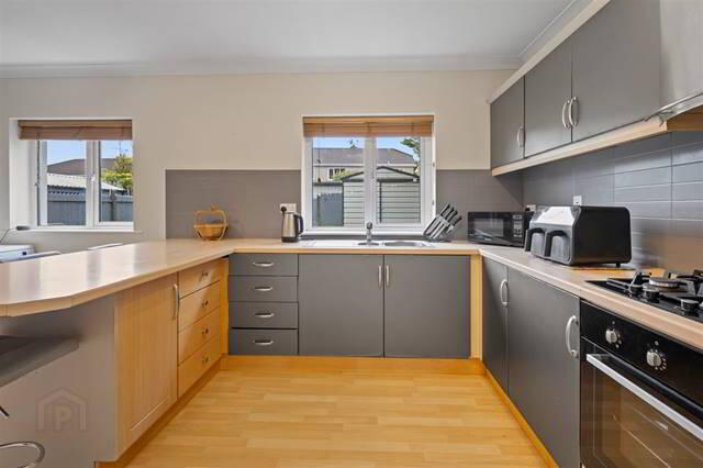 10 Upper Clevedon 41 of 66