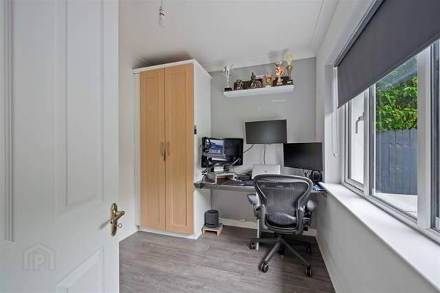 10 Upper Clevedon 50 of 66
