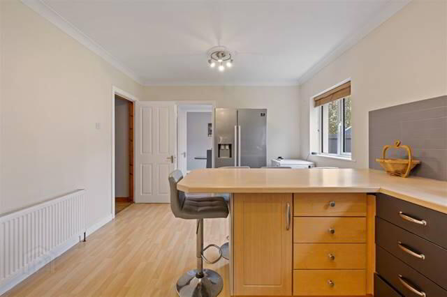 10 Upper Clevedon 40 of 66