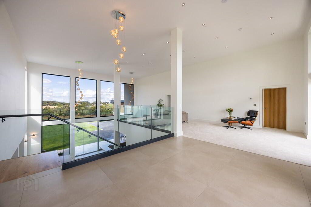 38a Clogher Road 5 of 83