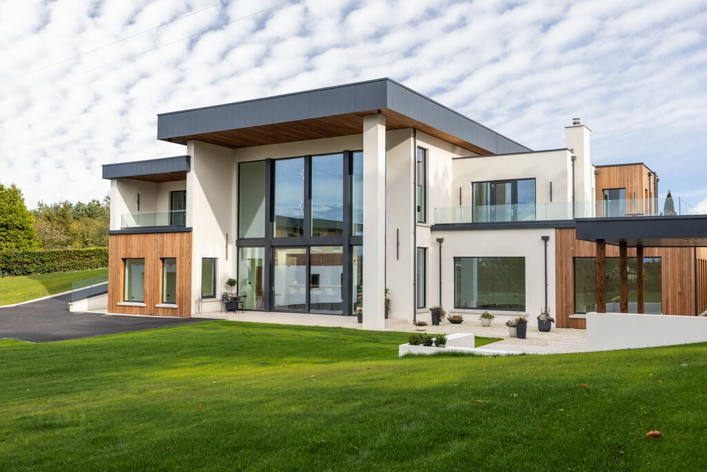 38a Clogher Road 3 of 83