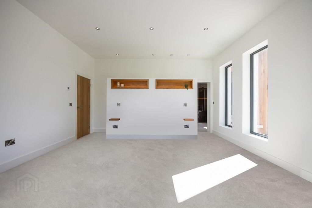38a Clogher Road 11 of 83