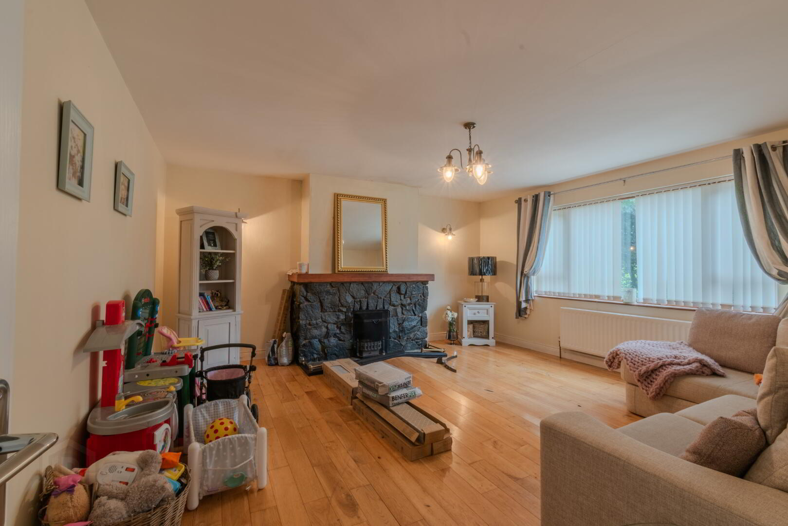 14 Maxwells Road 5 of 38