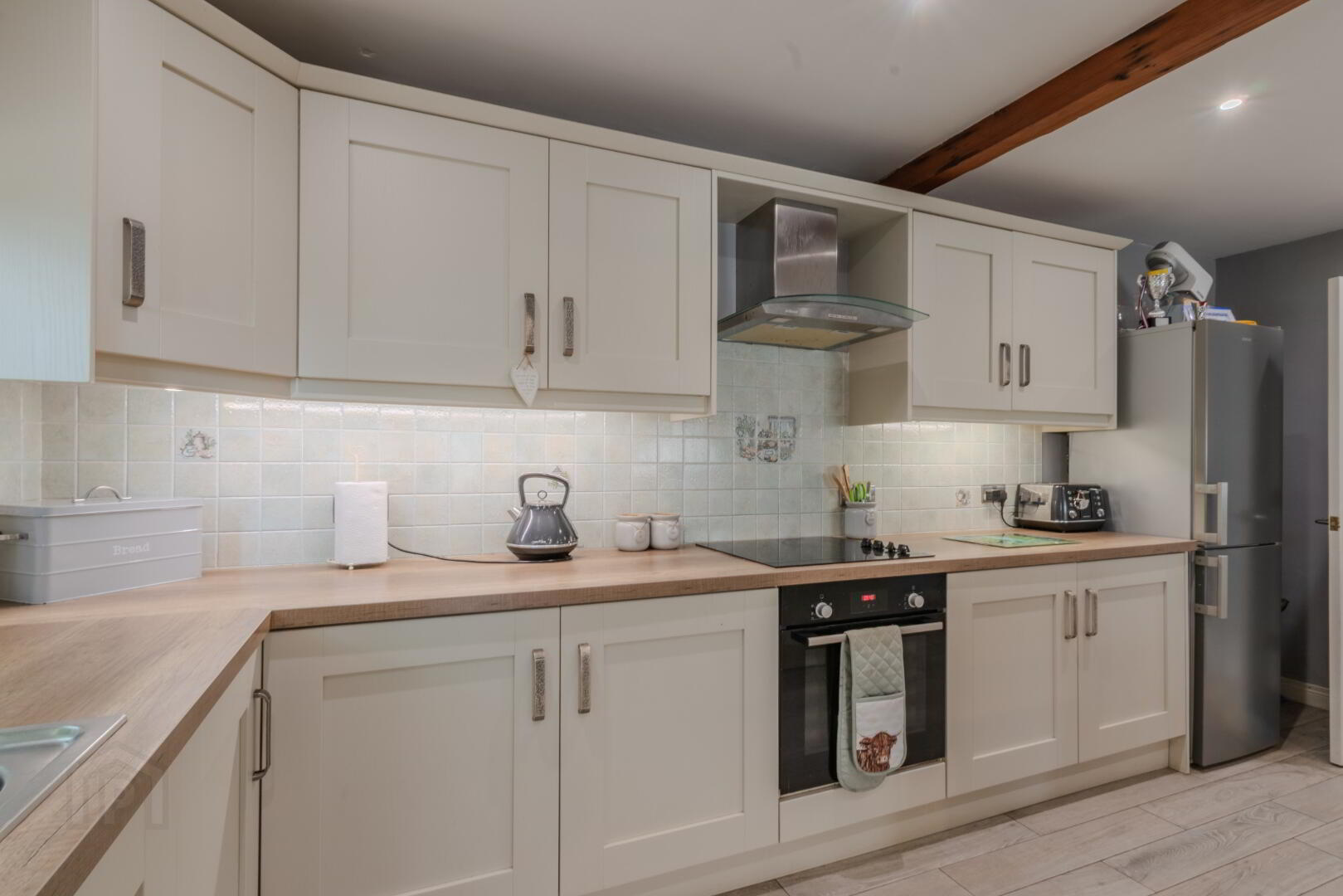 14 Maxwells Road 11 of 38