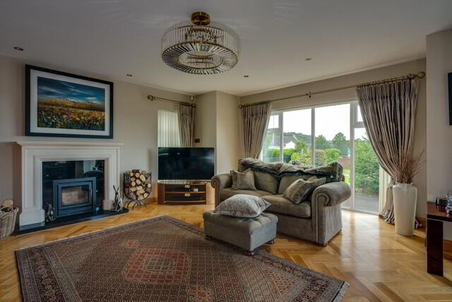 3 Slaughterford Road 5 of 51