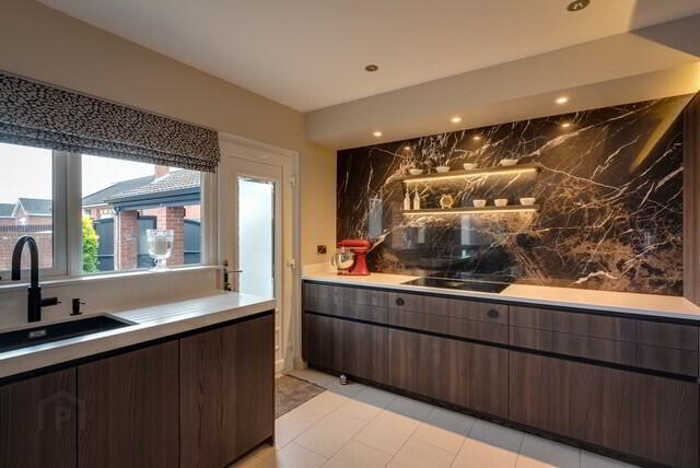 3 Slaughterford Road 8 of 51