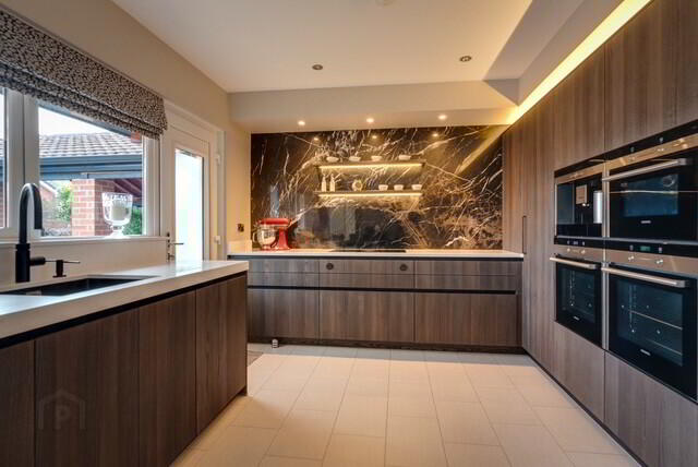 3 Slaughterford Road 9 of 51