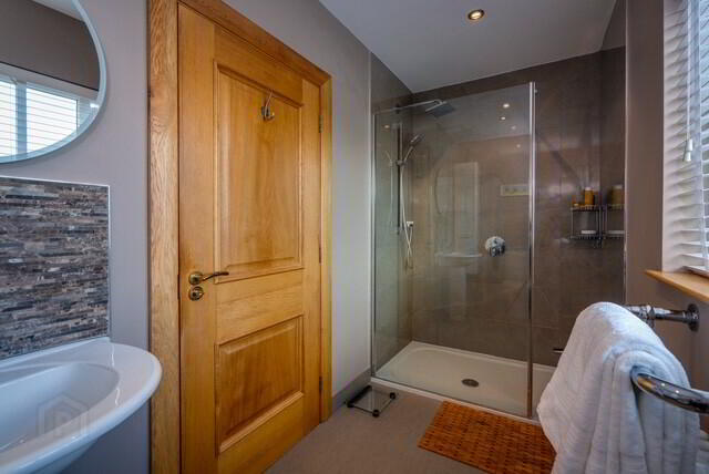 3 Slaughterford Road 30 of 51