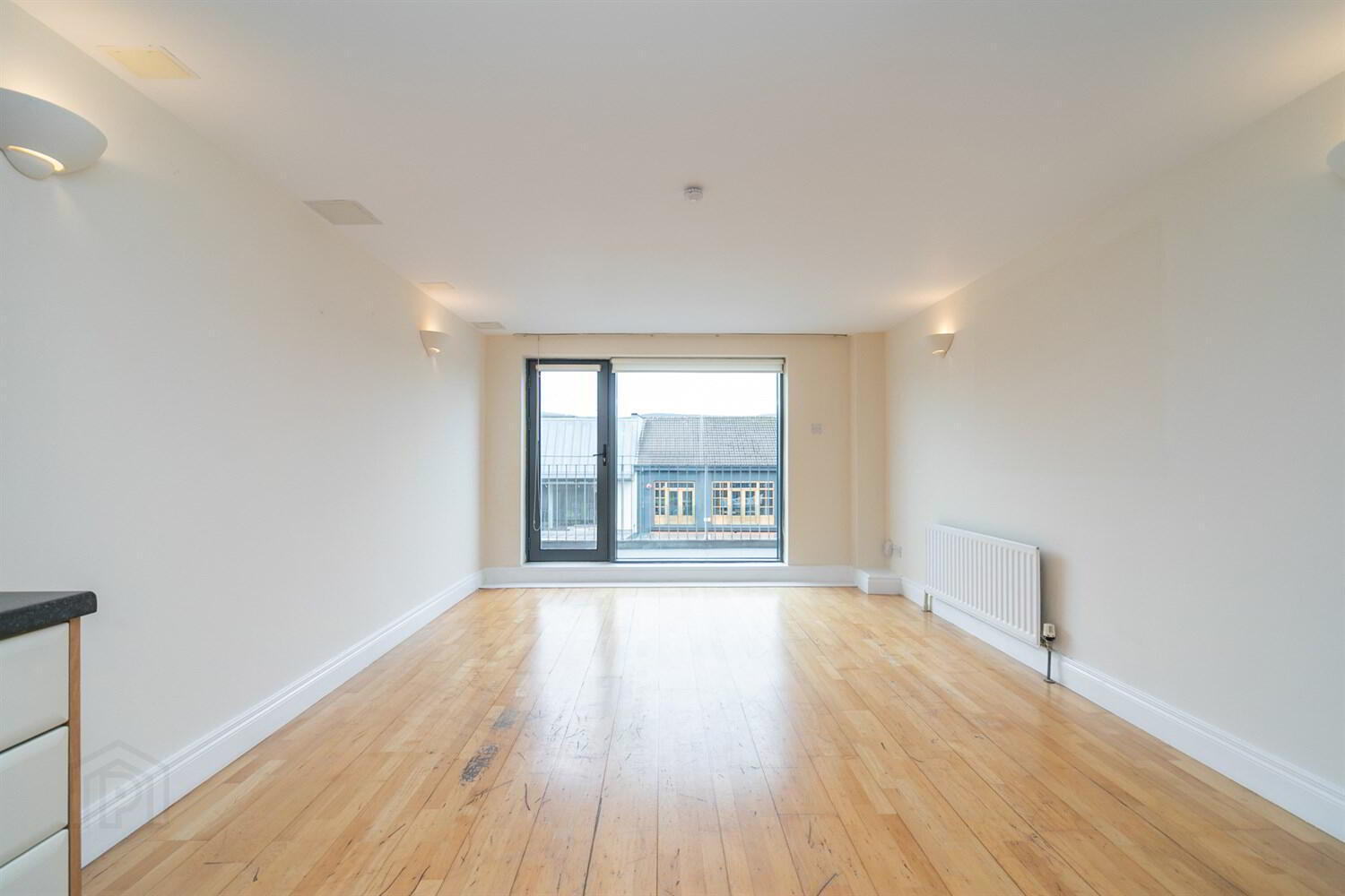 Apt 9, Lesley Plaza 3 of 10