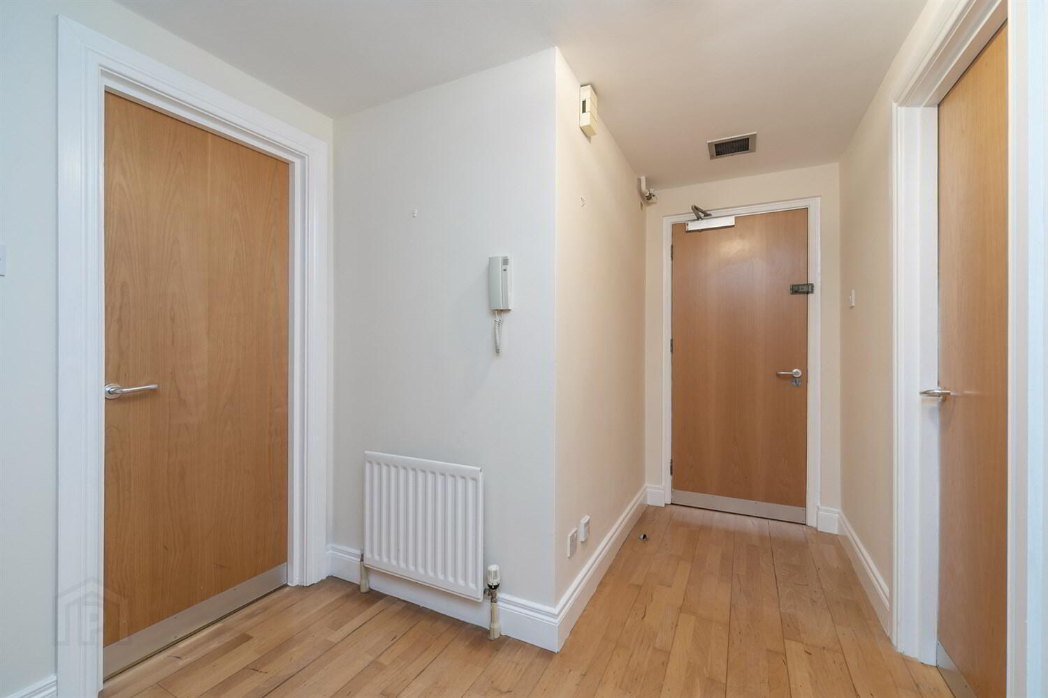 Apt 9, Lesley Plaza 2 of 10