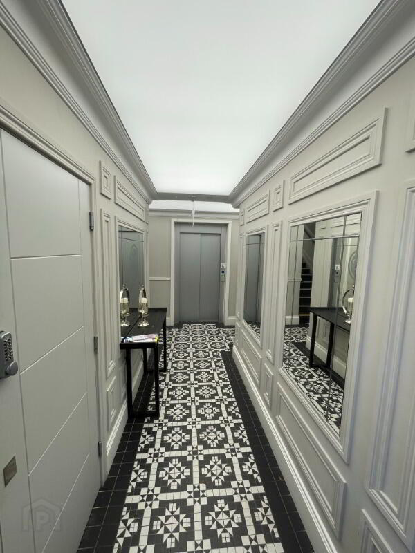 Apt 3, 34 Wellington Park 3 of 13