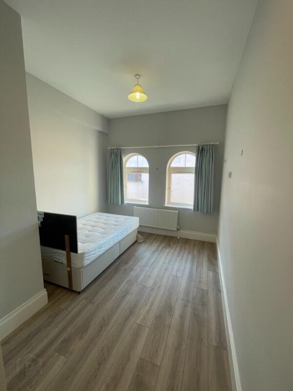 Apt 3, 34 Wellington Park 12 of 13