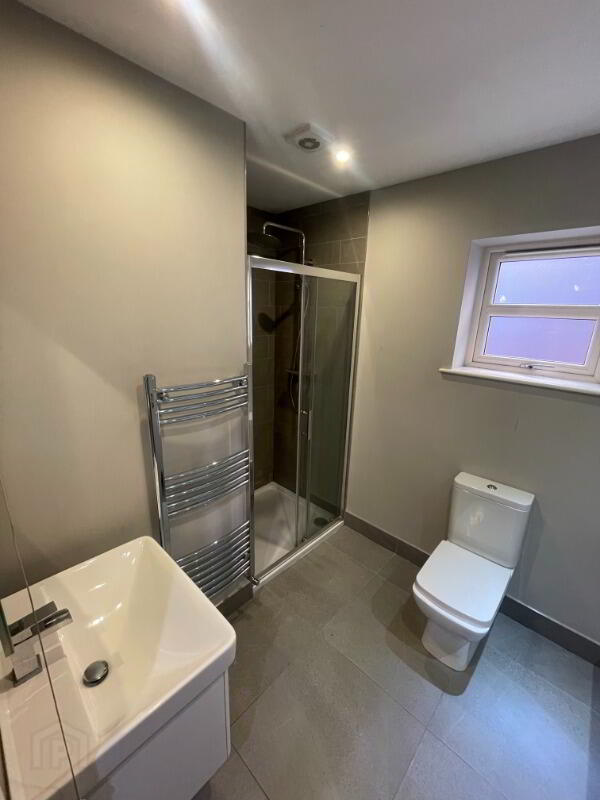 Apt 3, 34 Wellington Park 13 of 13