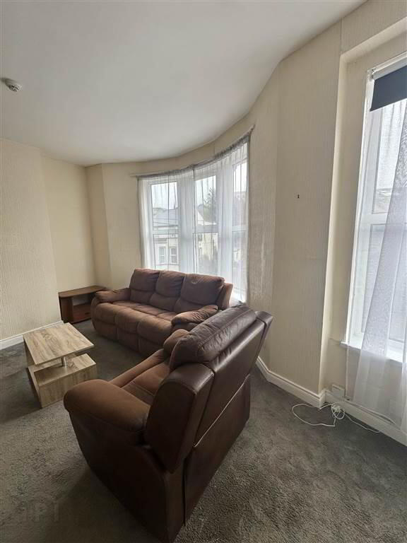 86c Southwell Road 4 of 8