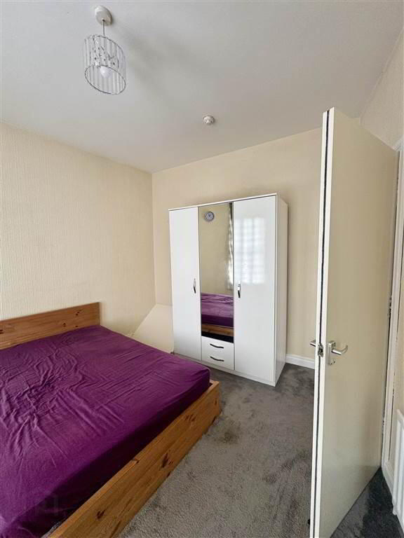 86c Southwell Road 6 of 8