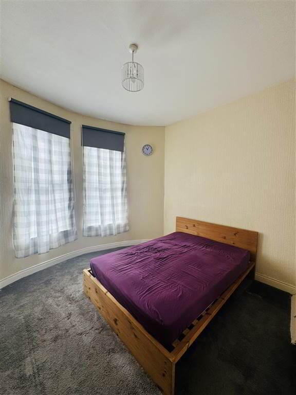 86c Southwell Road 5 of 8